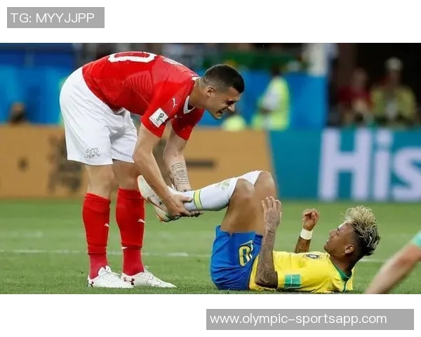 克鲁塞罗门将卡西奥遭队友膝盖撞击意外休克紧急被换下 克鲁塞罗门将卡西奥遭队友膝盖撞击意外休克紧急被换下