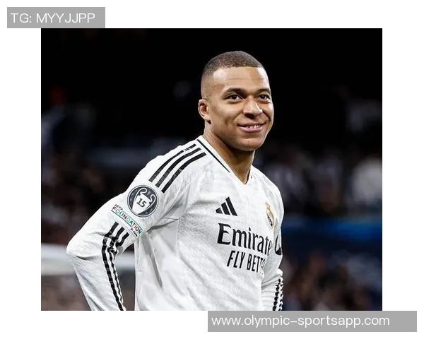 姆巴佩因右脚踝受伤退出法国队集训已回归皇马进行康复治疗