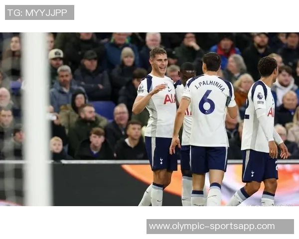 热刺对范德芬表现满意拟加薪续约以留住核心球员