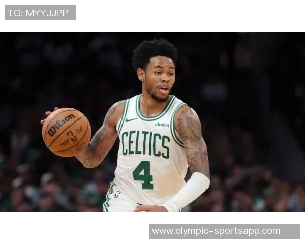 安芬尼西蒙斯谈与马祖拉的默契建立过程及其对球队磨合的积极影响