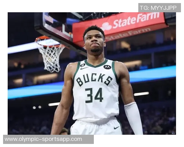 字母哥火力全开22投16中砍下37分8板7助2盖帽带队大胜正负值高达18