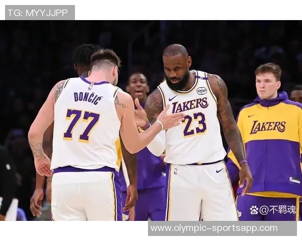 詹姆斯谈球队伤病困扰积极调整阵容全力以赴迎战对手